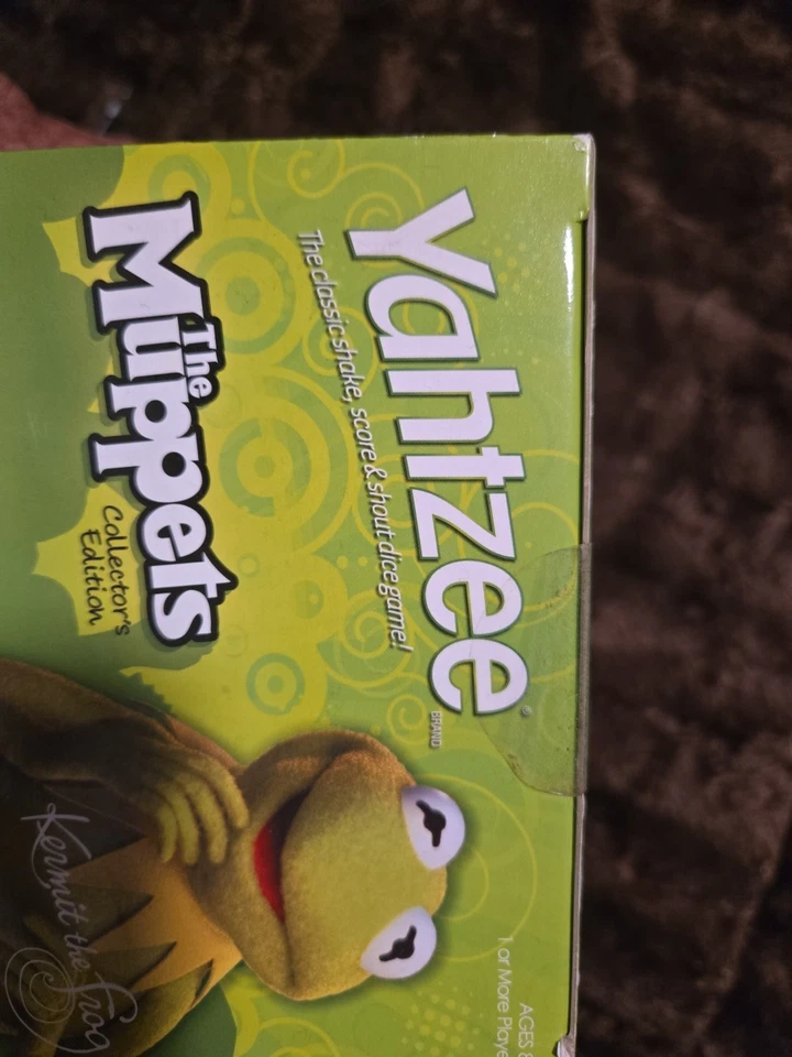 The Muppets Yahtzee Collector’s Edition 2010 New Factory Sealed Hasbro USAopoly - Image 4 of 4