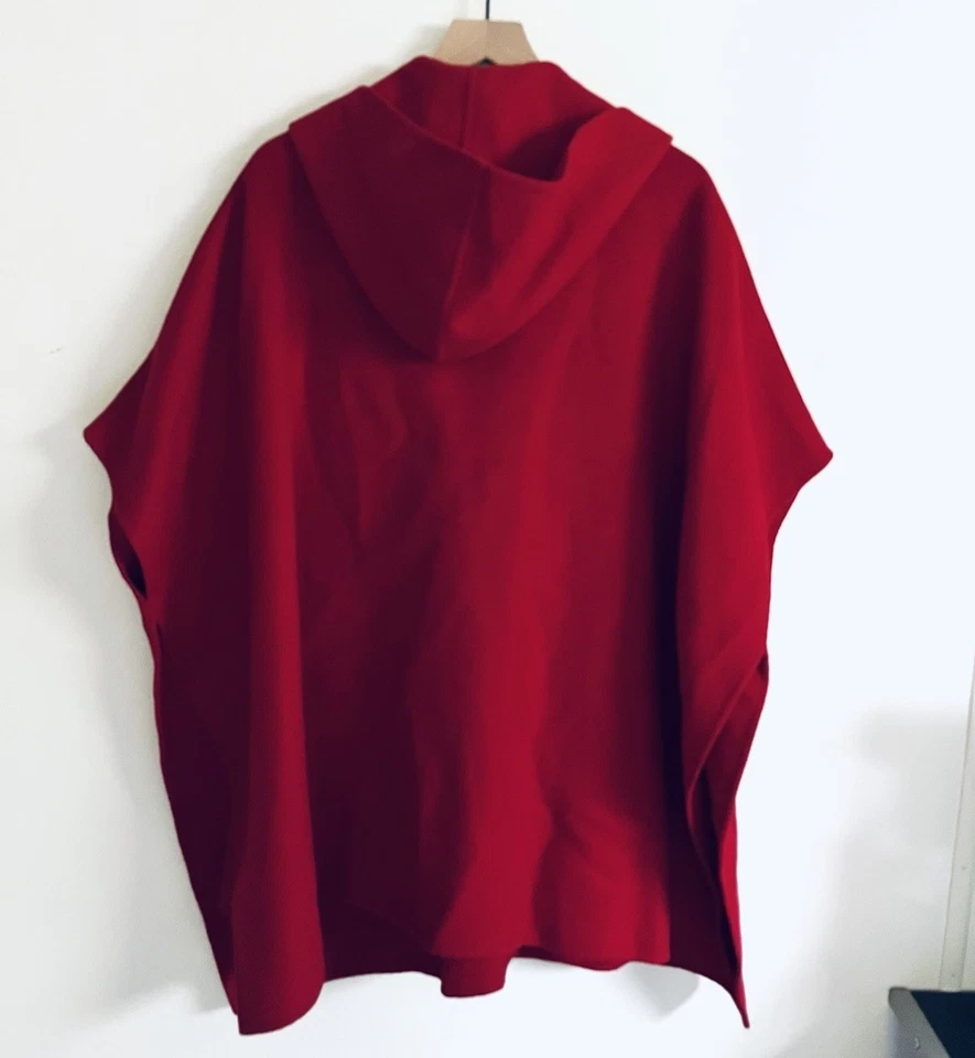 Poncho para mujer St. John rojo lana angora cachemir con capucha cosido a mano Foto 4 de 4