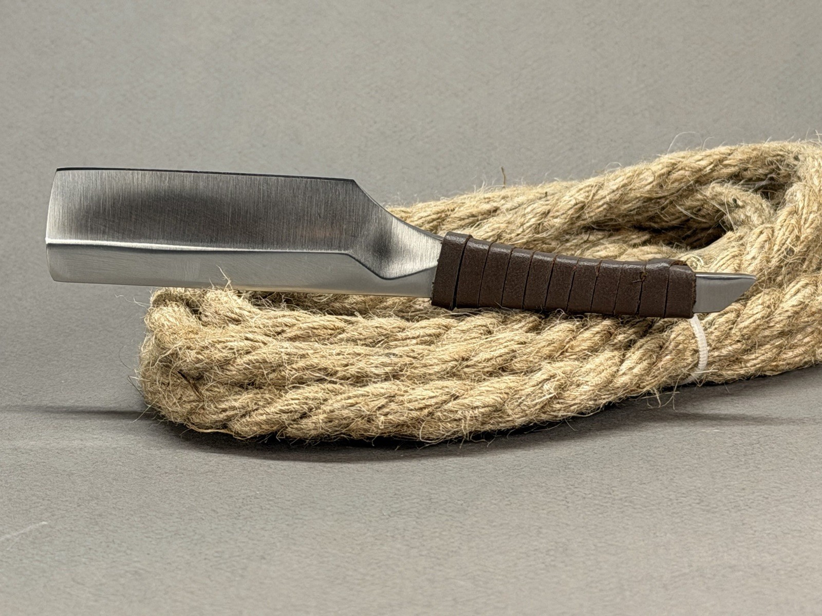 Handmade Kamisori Style Straight Razor-Knife-One Piece-Leather cover-gift