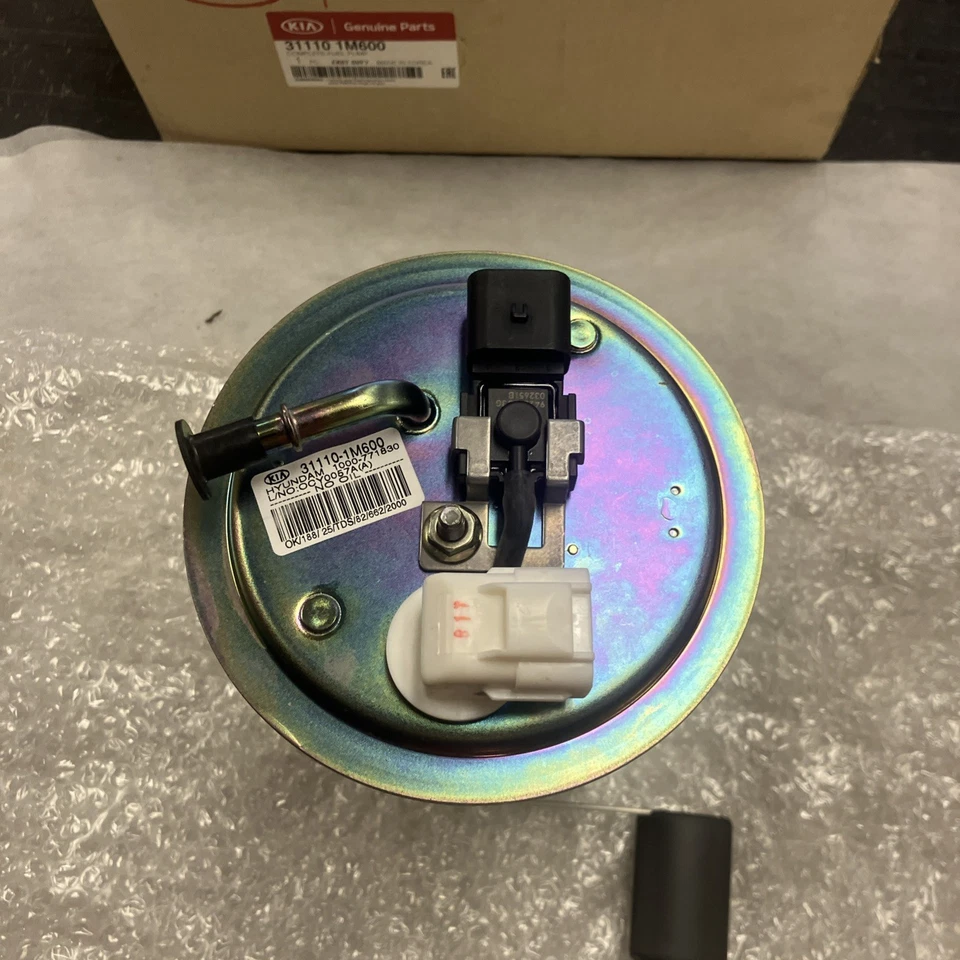 Conjunto de bomba de combustible original Kia Forte 31110-1M600 2010-2013 nuevo Foto 3 de 4