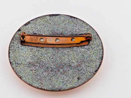 BROCHE CANICHE SANGRIENTO extraño hecho a mano naranja años 60 mod gogo perro pin metal esmalte B4 - Imagen 4 de 5