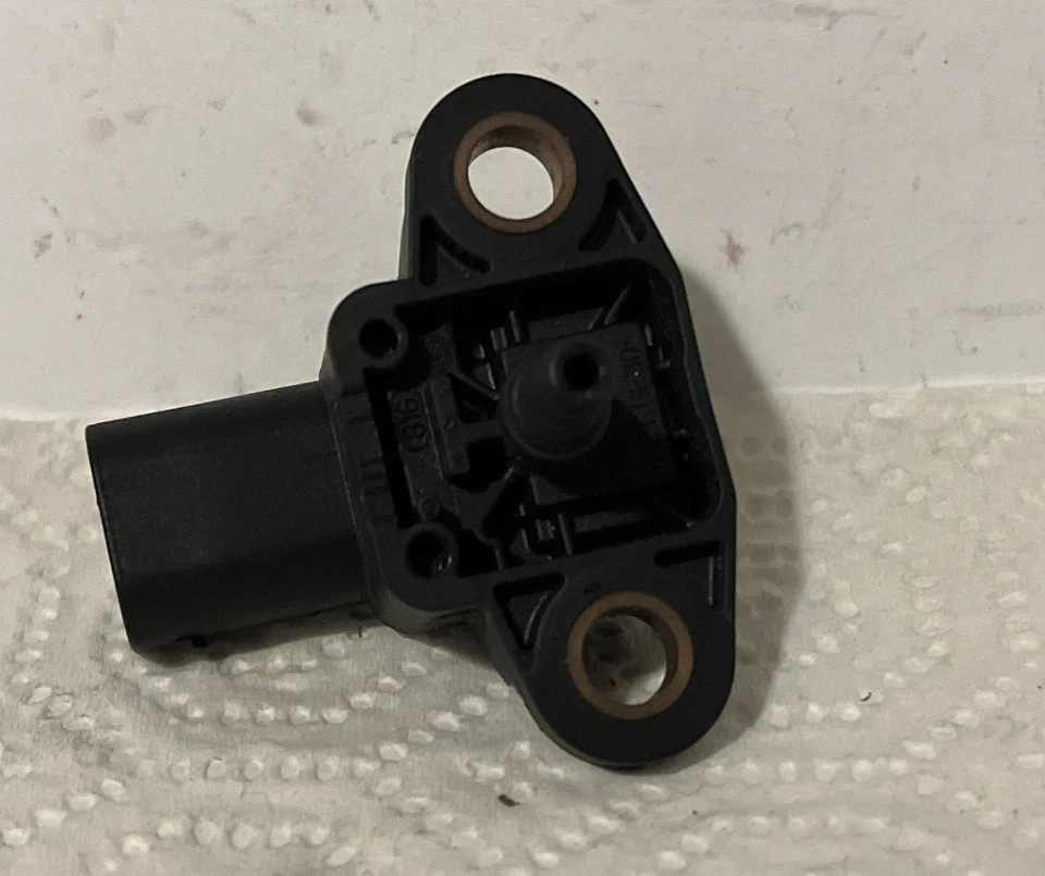 BOSCH - Sensor de presión colector MAP Mercedes W202 clase C/E/G/S #0261230189 Foto 2 de 4