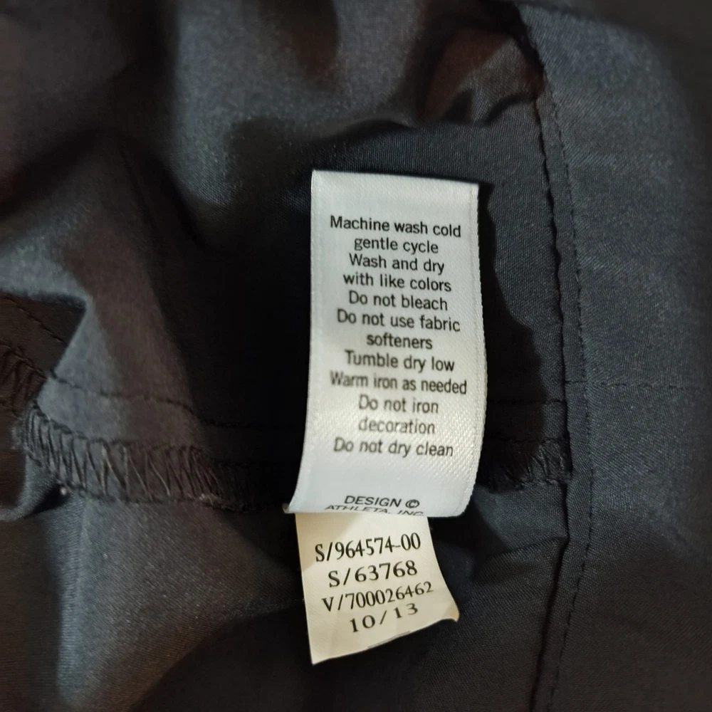 Athleta Womens Athletic Tennis Skirt Size 6 with Built-In Shorts and Zip Pocket