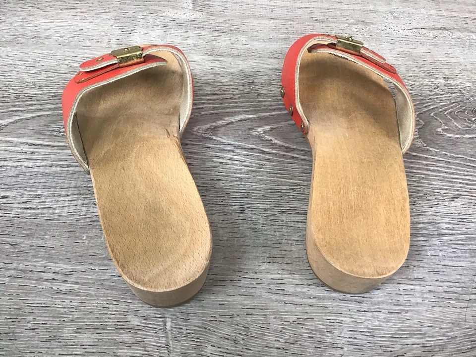Vintage DR SCHOLLS Women Size 6 Wooden Exercise Sandals Red Leather Wedge Wood - Image 3 of 4