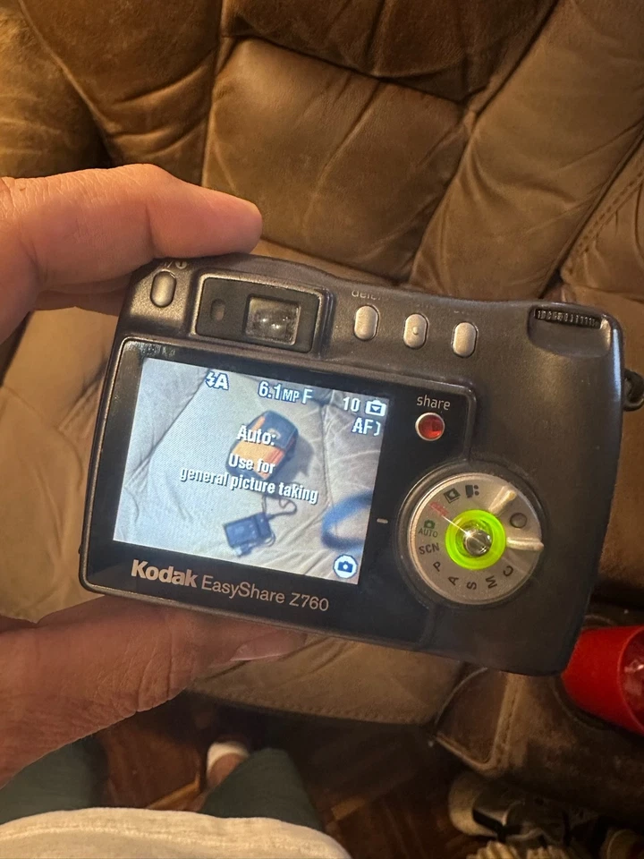 Kodak EasyShare Z760 6.1MP Digital Camera Tested Works W Battery+charger. - Image 2 of 4