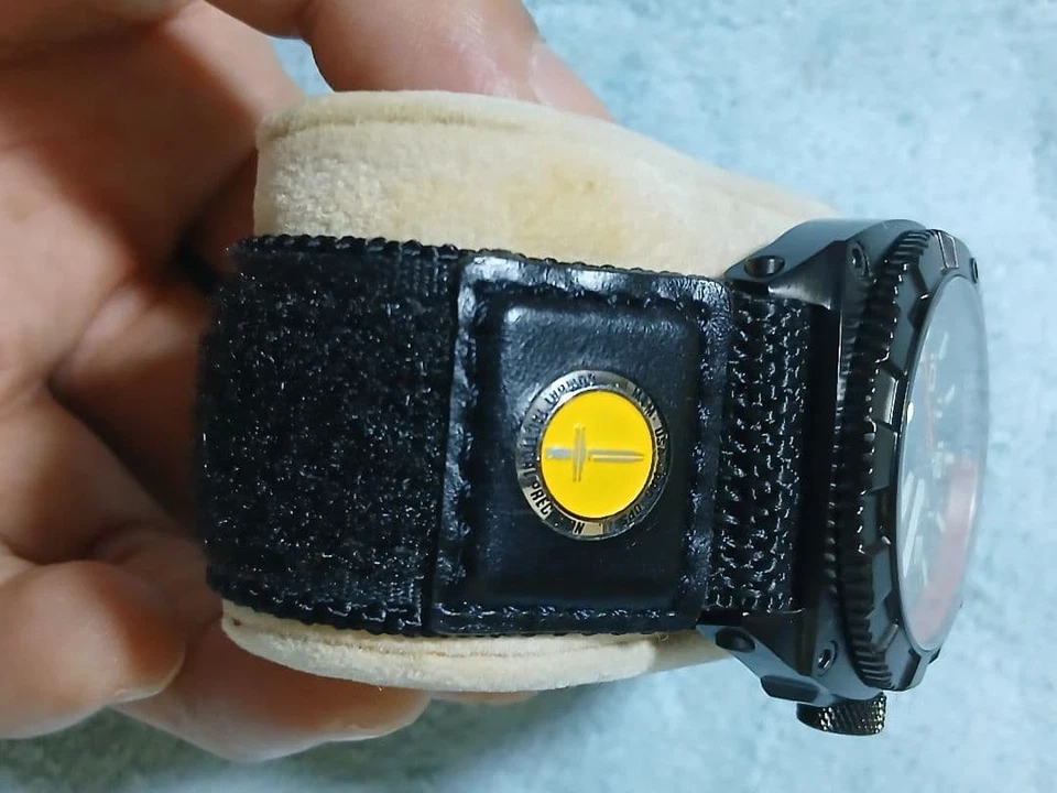 Reloj Pulsera MTM SPECIAL OPS Negro Cuarzo Fecha Hombre Batería Muerta con Estuche Auténtico Foto 3 de 4