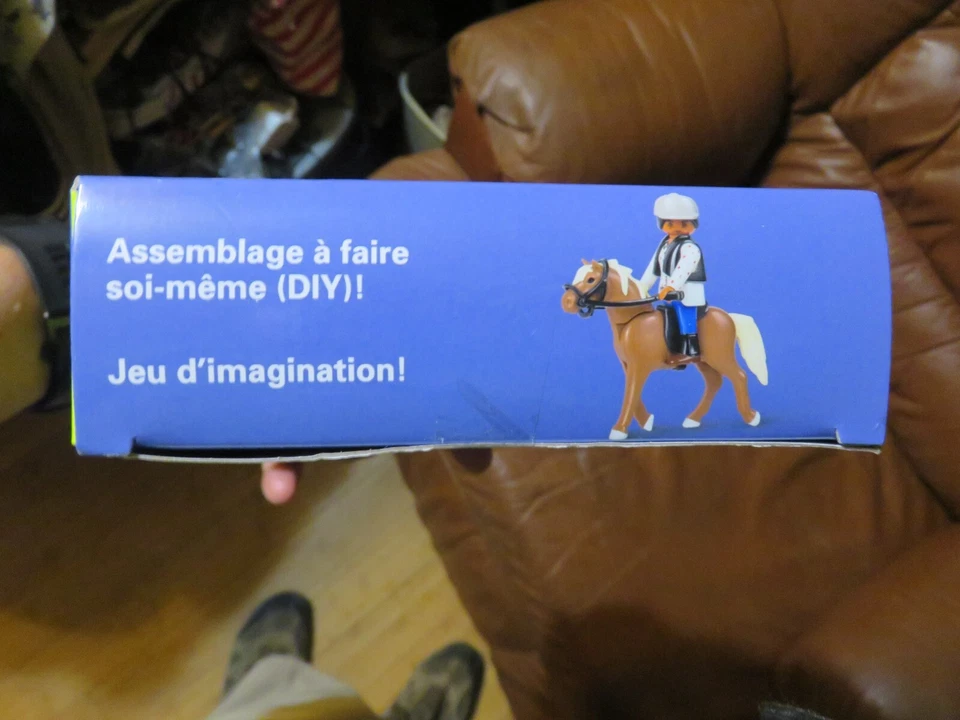 New Mini Horse And Stable by Discovery Toys - Playset DIY Educational Toy - Image 2 of 4