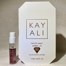 Invite Only Amber | 23 Kayali Fragrances 香水- 一款2021年中性香水