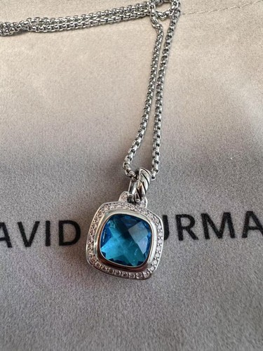 David Yurman Petite Albion Halskette mit Anhänger mit Blautopas und Diamanten 17 Zoll