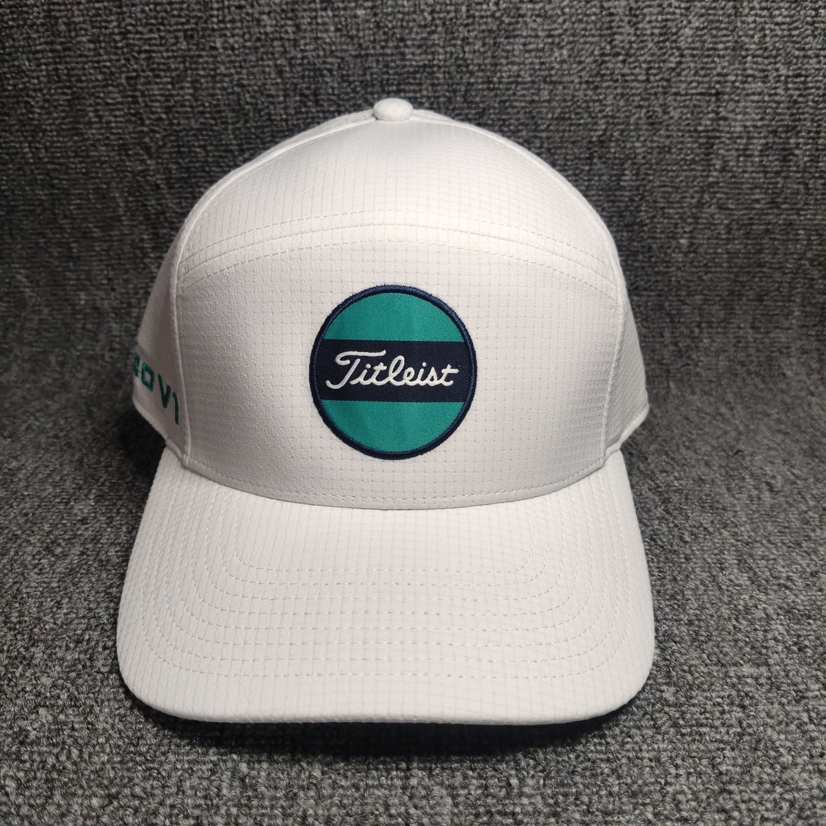 Titleist Pro V1 White Golf Snapback Cap Circle Logo Hat