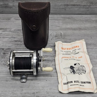 Vintage Bronson J.A. Coxe Coronet 25 Fishing Reel w/ Leather Case