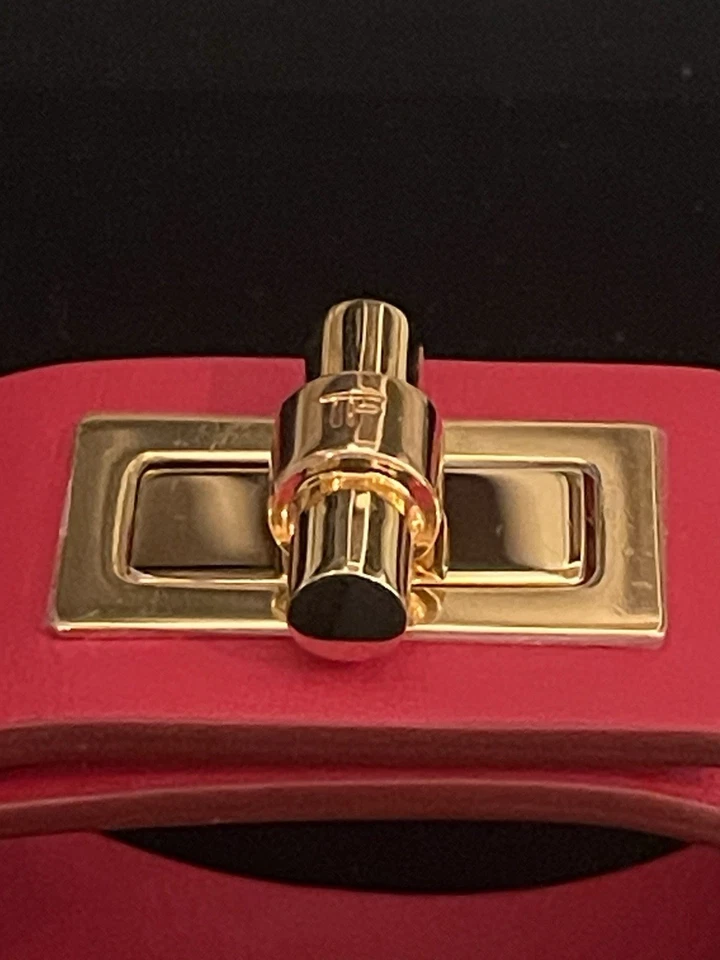 Tom Ford Red Leather Natalia Turnlock Bracelet Gold Hardware Size M Pre-owned - Image 3 of 4