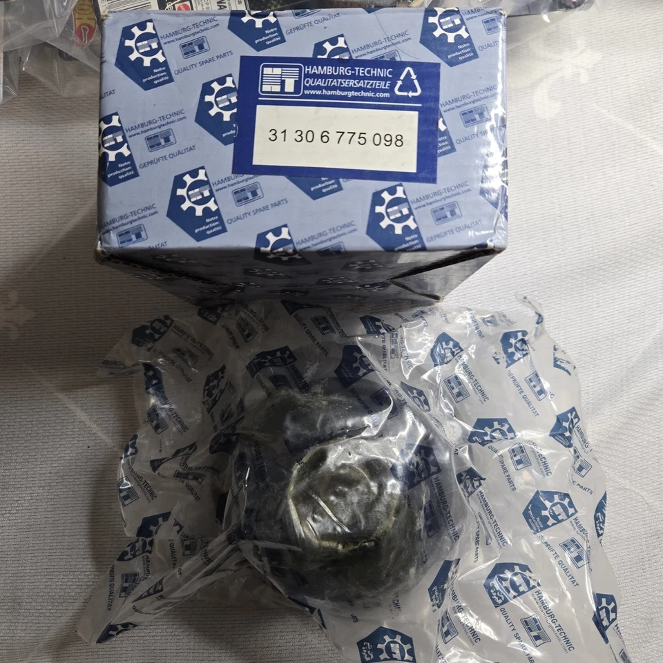 SOPORTES AMORTIGUADORES PUNTAL DELANTEROS L+R para BMW E90 E91 E92 31306775098 - Hamburg Technic.  Foto 2 de 4