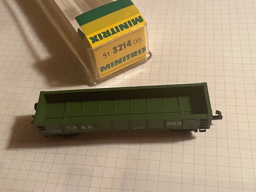 Minitrix 3214 US Güterwagen der  Union Pacific Spur N OVP | Condition: Gebraucht