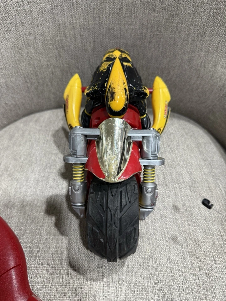 RARE VINTAGE KENNER 1995 RICOCHET RC STUNT MOTORCYCLE *** Fully Functional *** - Image 4 of 4