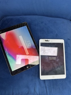 Apple iPad & iPad mini Tablets Black Silver White iOS Touchscreen