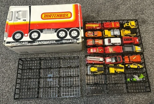 Matchbox Truck &car Carrier With Trays & 19 Vintage Cars 1970s/1980s