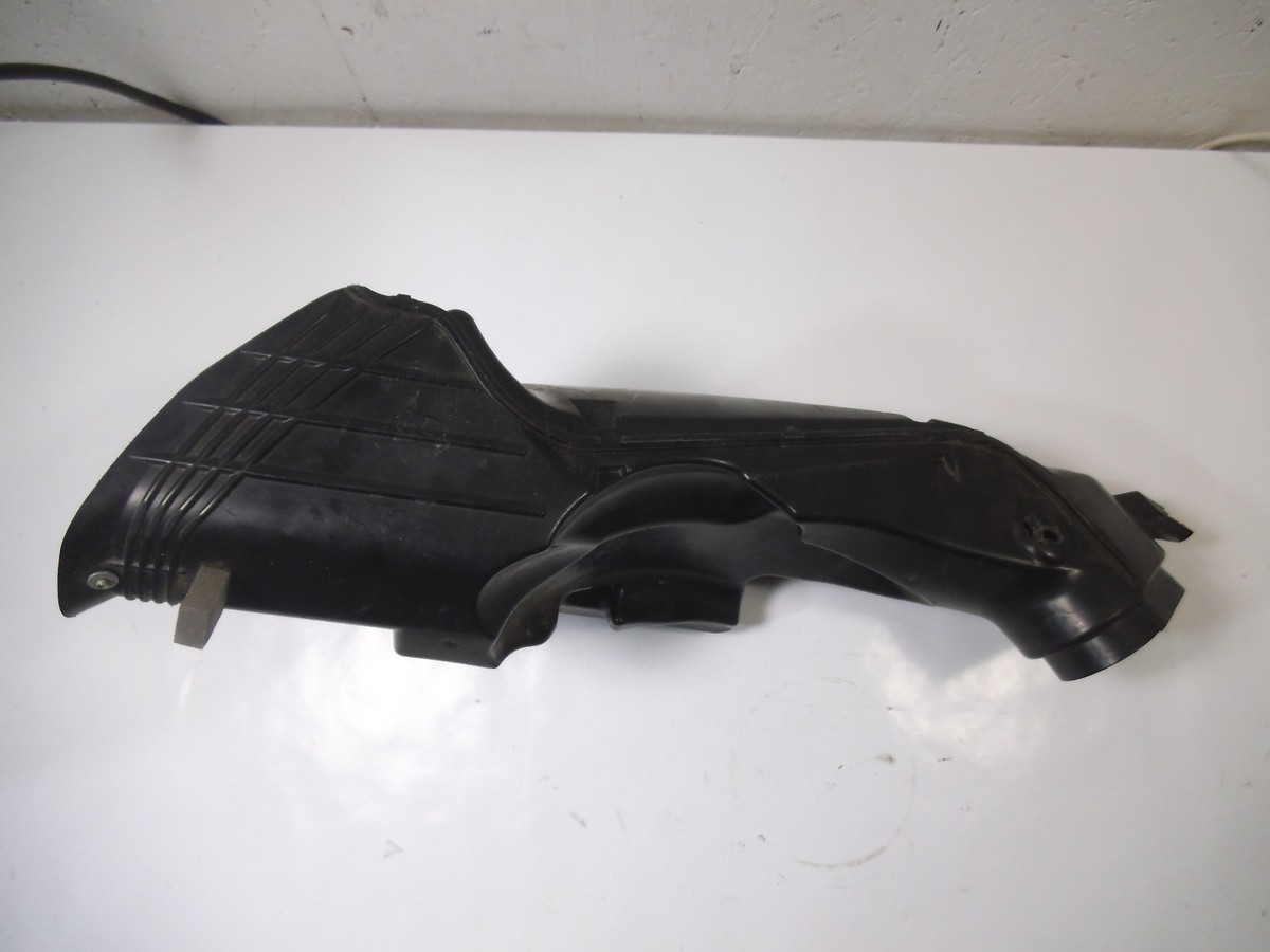 SUZUKI GSXR600 GSXR750 RIGHT SIDE AIR INTAKE PIPE 94420-01H00 GSX