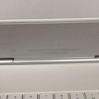 Apple Magic A2480 Built-in Trackpad Backlit Keys Keyboard for iPad