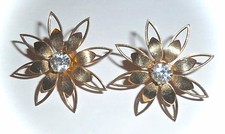 VINTAGE - CLEAR RHINESTONE SUNBURST GOLDTONE FLORAL 1 1/4" SCREW-ON EARRINGS