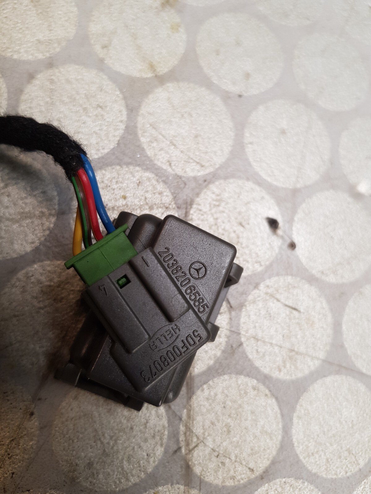 2006 MERCEDES C Class W203 Front Windscreen Rain Sensor 