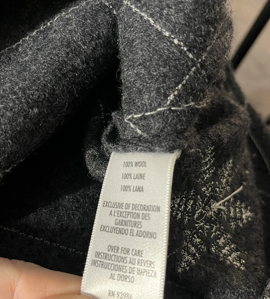 Wool Cardigan Size 16 Sophisticate Front Zip Sweater Bead/Sequin Snowflake Xmas - Image 4 of 4