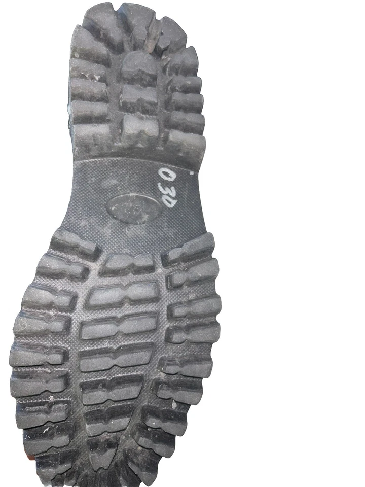 Botas estilo combate Jeffrey Campbell pelo de becerro brogue punta de ala - negras - talla 6,5 Foto 3 de 4