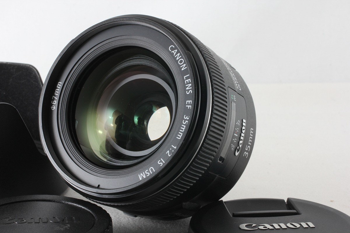 MINT Canon EF 35mm F2 IS USM wide-angle prime lens with lens hood