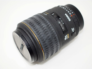 Sigma EX 105mm f/2.8 EX Macro Lens for Nikon