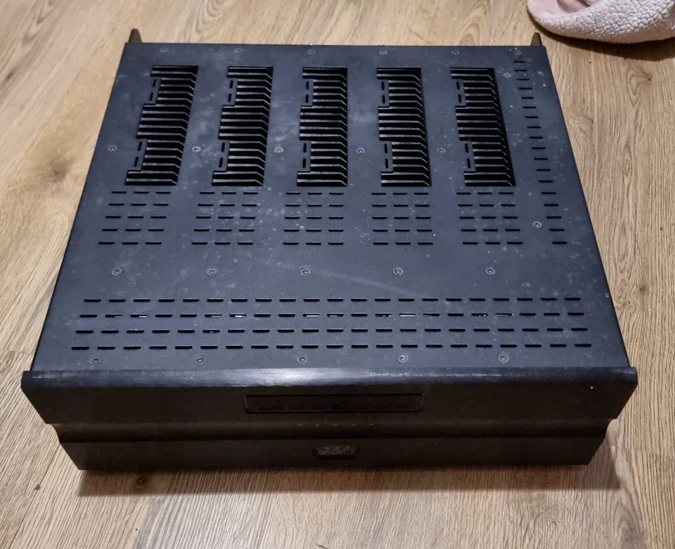 Bryston 9B SST 5-канальный усилитель мощности - Изображение 4 из 4