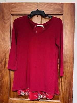Womens Le Lis Red Top, Size Medium, Sweater Front & Silk Floral Back, Long Flowy