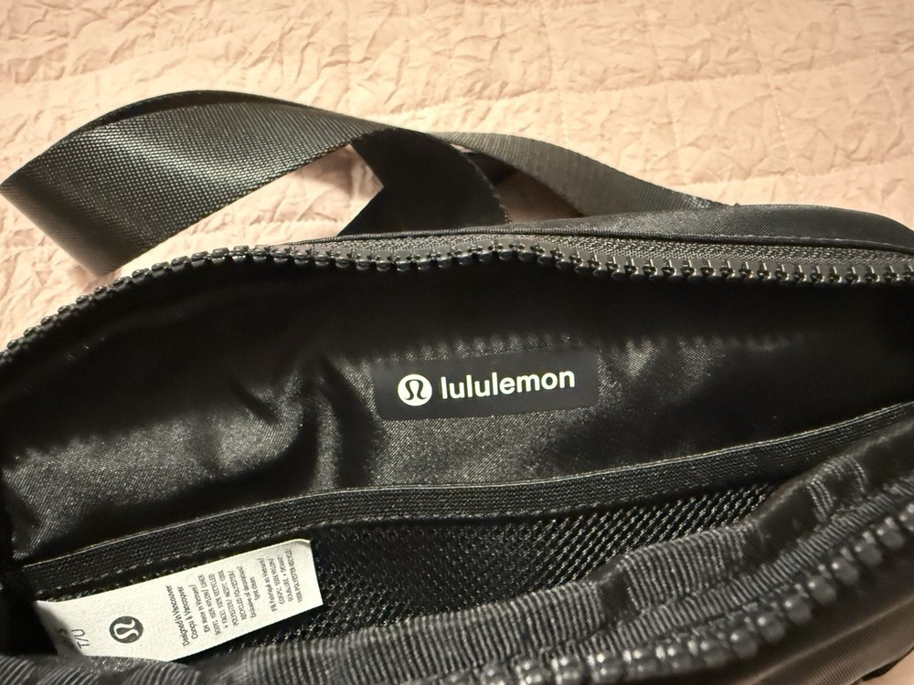 Lululemon Everywhere Belt Bag for On-the-Go Essentials Lululemon Everywhere Belt Bag for On-the-Go Essentials