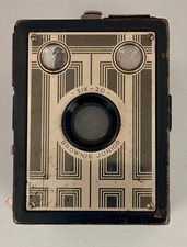 Vintage Kodak Brownie Junior Six-20 Camera in Very Good Condition