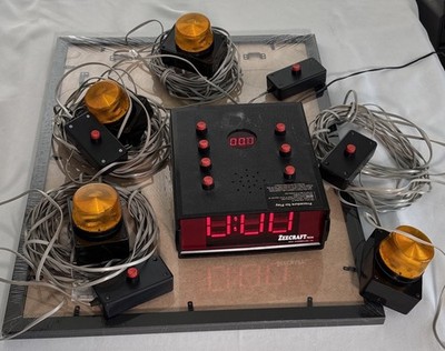 Zeecraft Team Responder Challenger 2, 4 Buzzers, 4 lights, TESTED!
