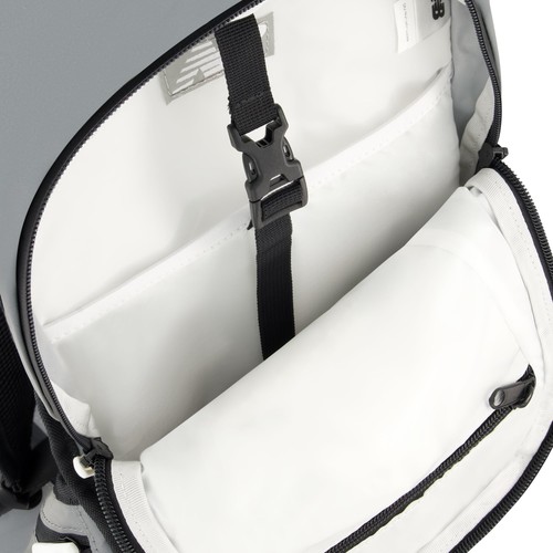 New Balance Hydration Backpack, Performance Bag for Men and Women, Grey, 15 L... - Picture 7 of 7