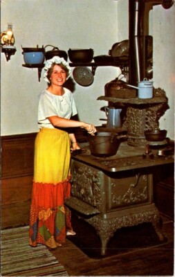 Chrome Postcard Sauder Museum Farm Cookstove Archbold Ohio OH