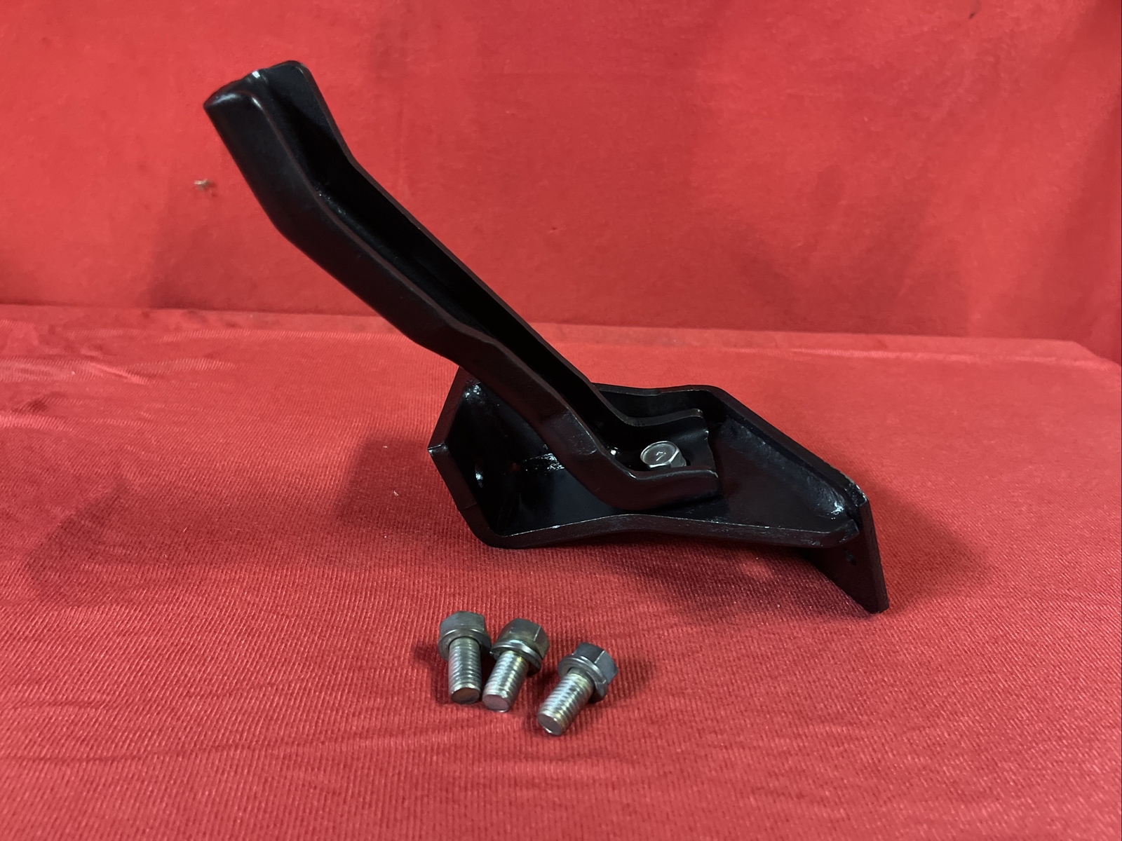 1985 Nissan 300ZX Z31 Turbo Engine Motor Mount Support Bracket Driver Left OEM eBay