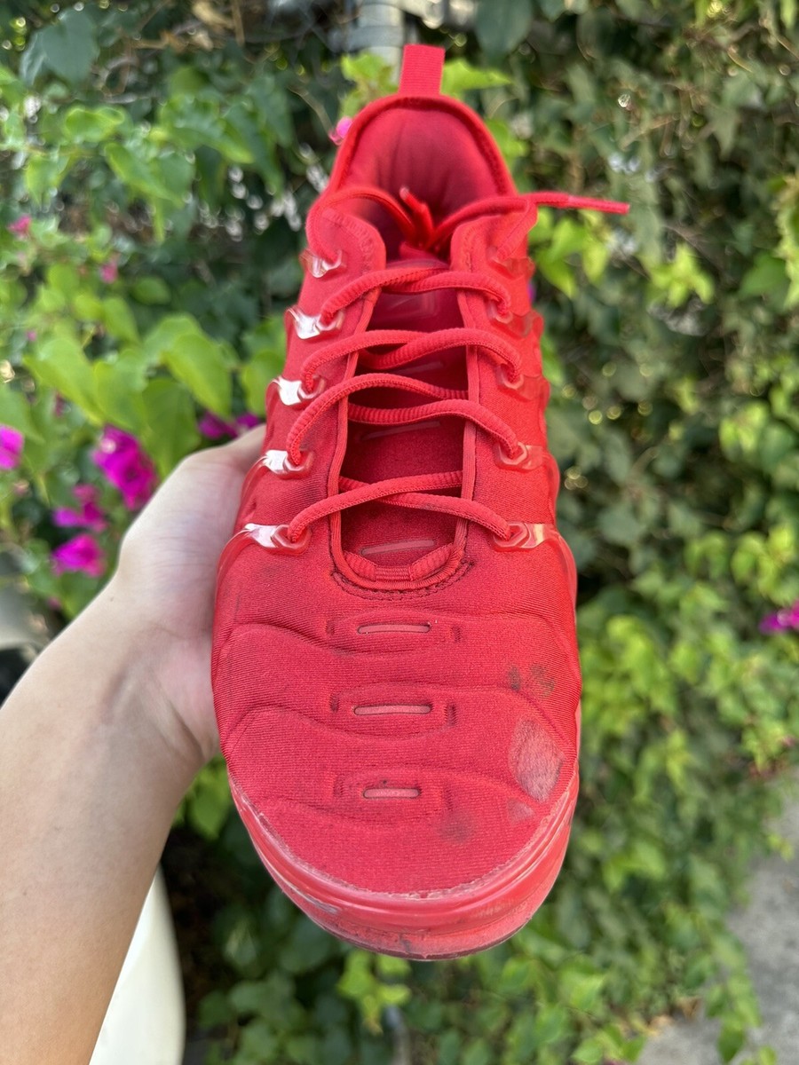 nike air vapormax plus red on feet
