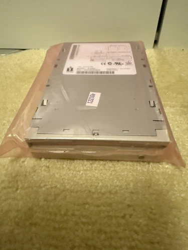 Iomega Zip 100MB IDE Internal Z100Si New OEM