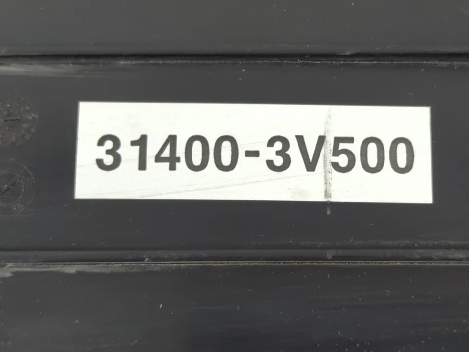 Hyundai Azera 2013 bote de carbón de vapor de combustible LL41G Foto 2 de 4
