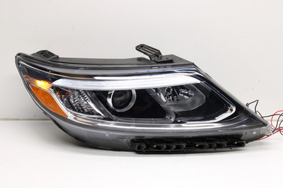 14 15 Kia Sorento Right Passenger Halogen LED DRL Headlight Headlamp OEM 921021U