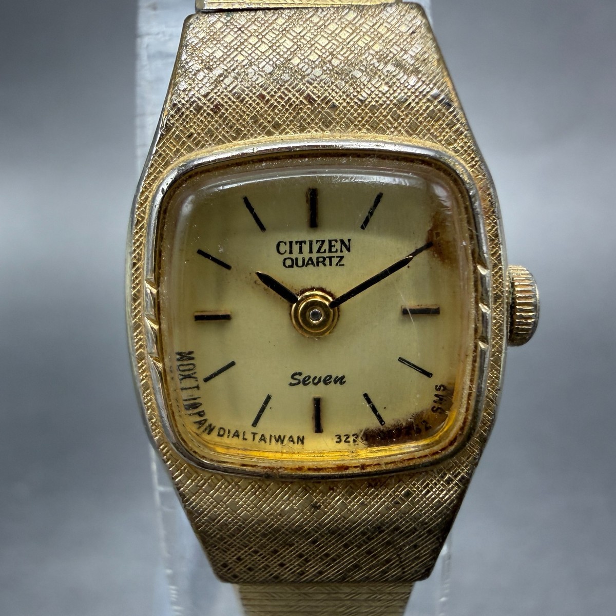 CITIZEN（シチズン） independent 14800 Citizen Seven Watch Women 16mm Champagne Dial Gold Tone 3220