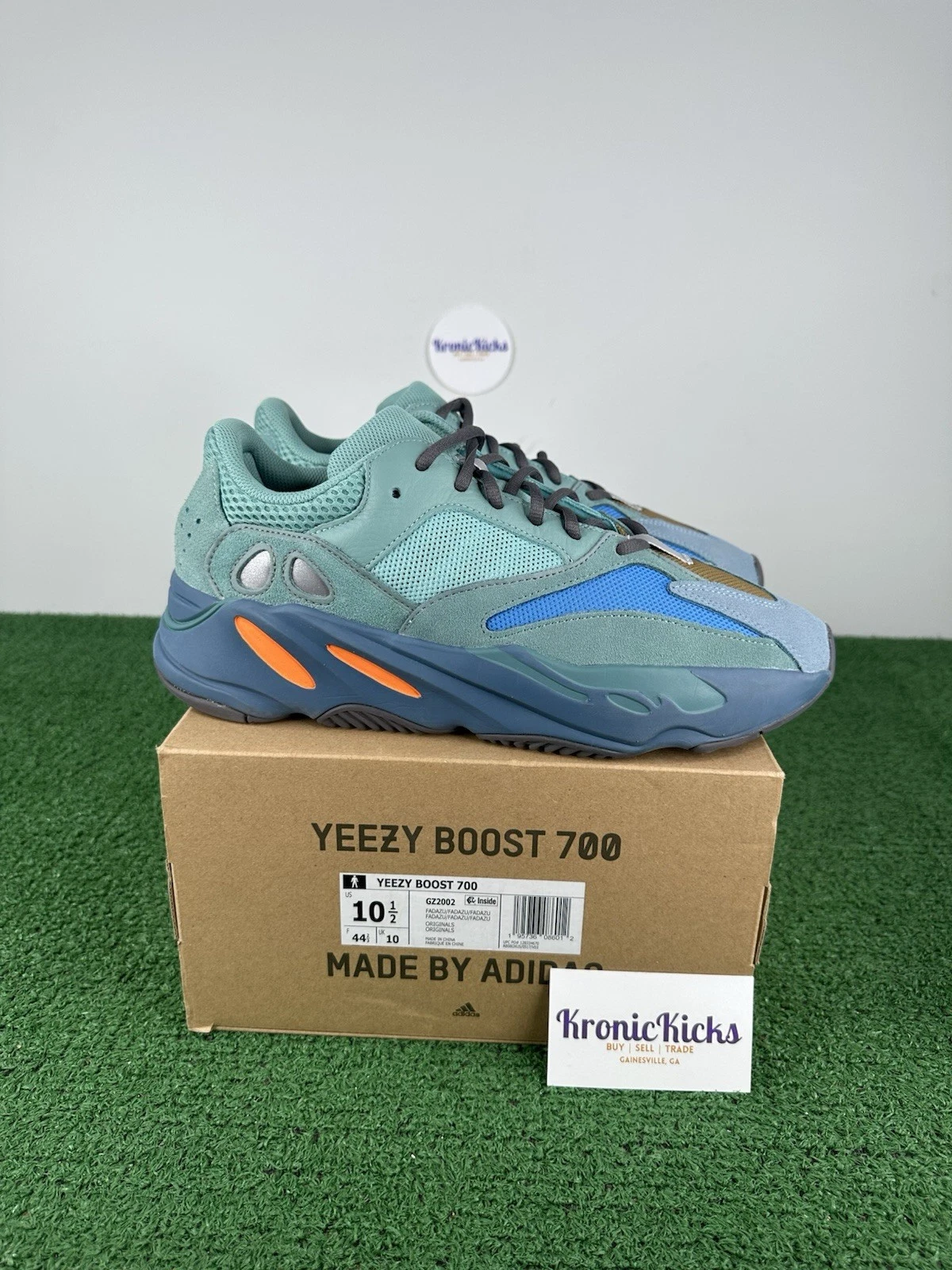 Taglia 10.5 Adidas Yeezy Boost 700 Sbiadite Azzurro Indossate una volta