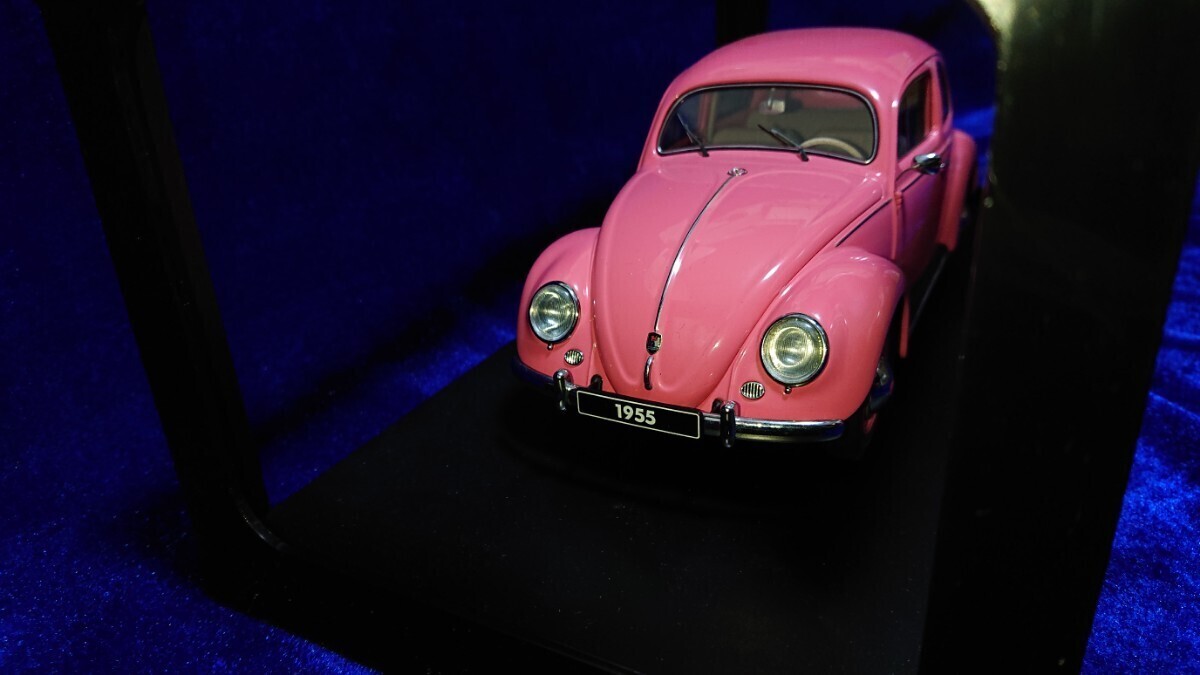 AutoArt 1/18 1955 VW Type 1 Limousine Beetle Pink Limited AutoArt 1/18 1955 VW Type 1 Limousine Beetle Pink Limited