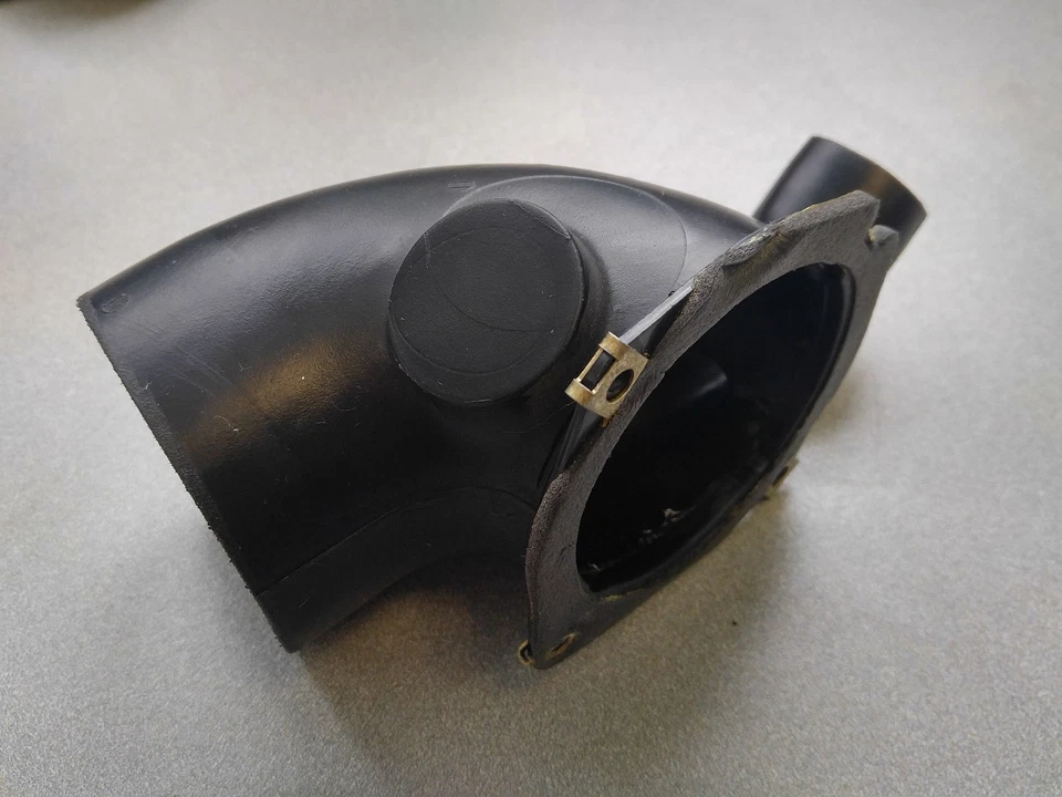 EXCELENTE ACOPLADOR INFERIOR CONDUCTO DE AIRE DELANTERO USADO ORIGINAL PORSCHE 911 CARRERA 930 Foto 2 de 3