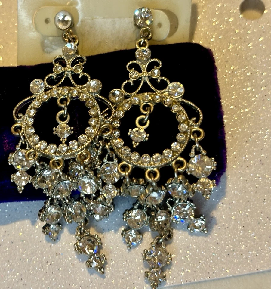 Pendientes de pedrería blancos brillantes concurso de boda Foto 2 de 2