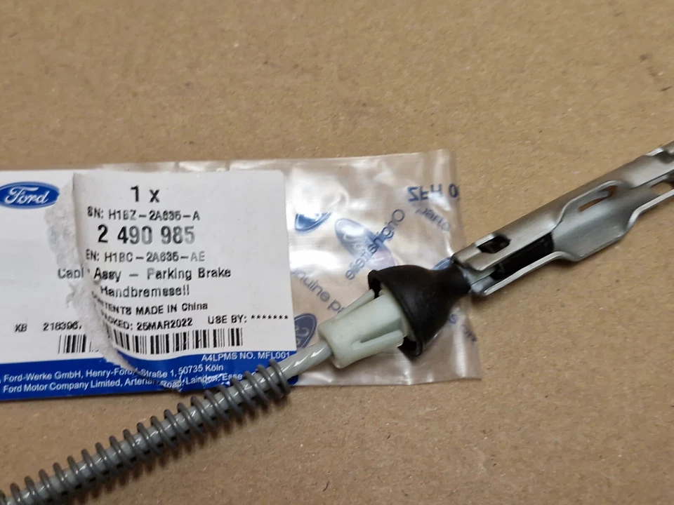 Cable de freno de mano de estacionamiento Ford Fiesta MK7 2017-en 2490985 genuino NUEVO Foto 4 de 4