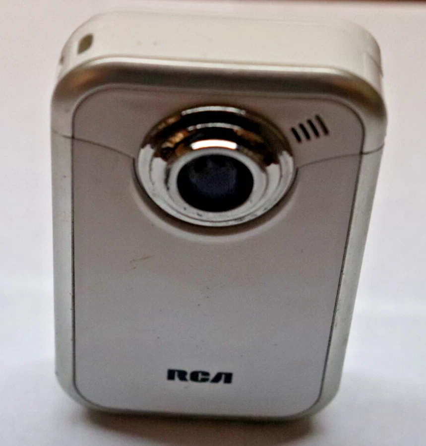 RCA SMALL WONDER -EZ205-A - CAMCORDER -WHITE -USED - Image 3 of 4