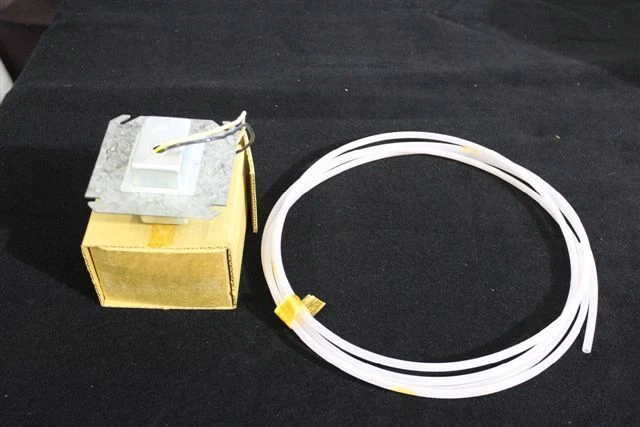 NOS Trane Vintage Humidifier Model APH 10 C Order No. 125-11 New in the Box - Image 4 of 4