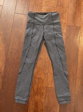 EUC Black  White Print Lululemon Crop Leggings Size 4